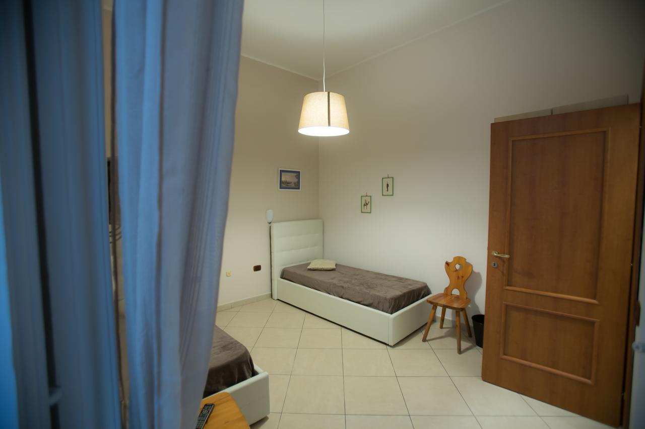 A Casa Di Nonna Giulia Bed and Breakfast Neapel Exteriör bild